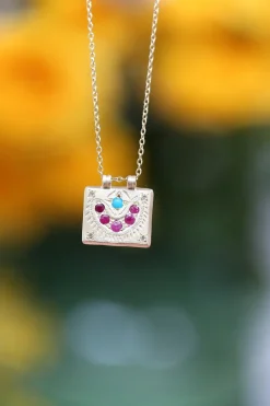 Collier Gaia T.